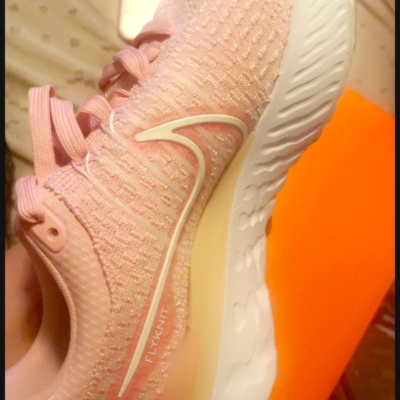 Beautiful pink comfy shoes!! Brand new!! They didn’t fit me unfortunately - Picture 3 of 4